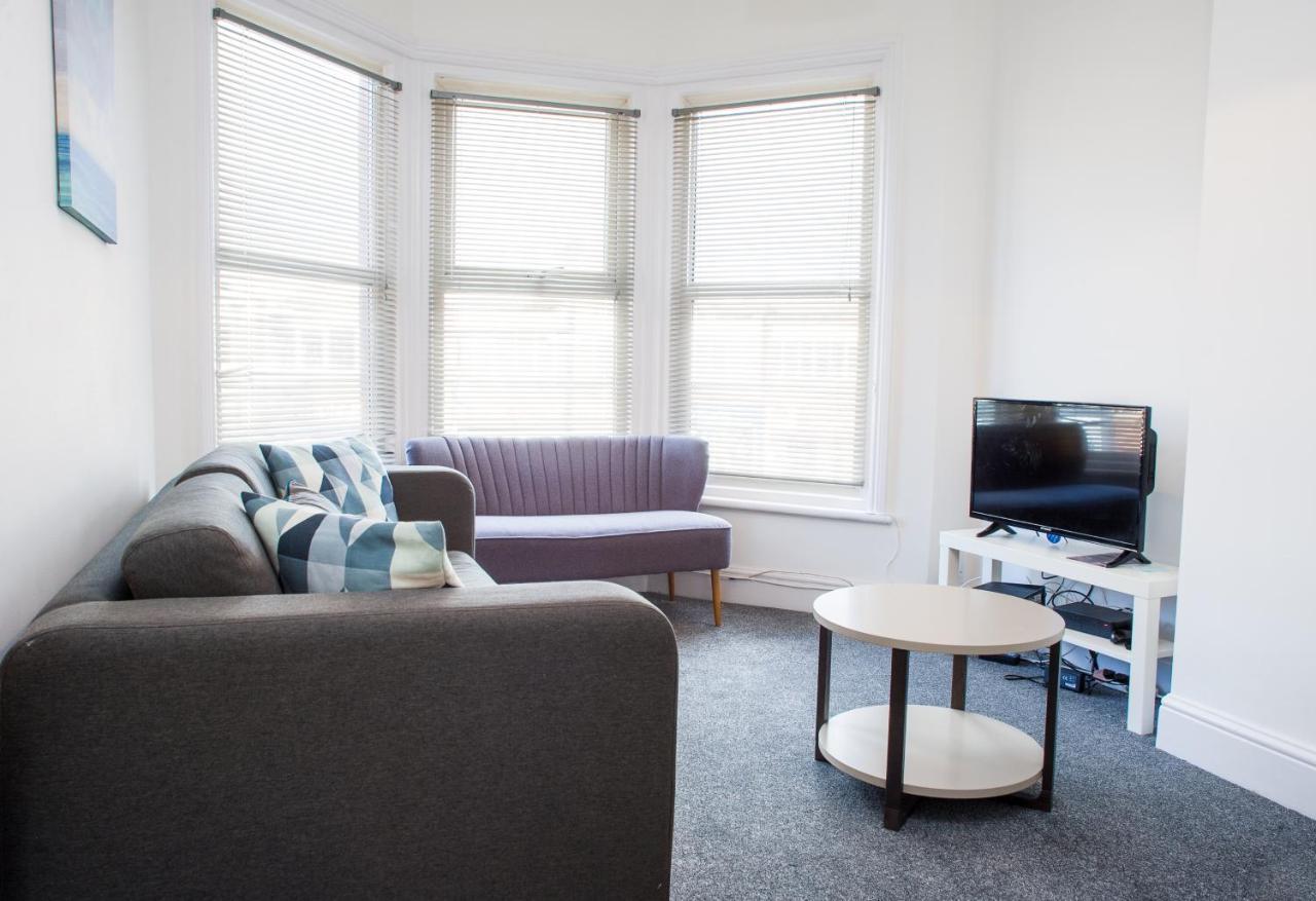 Mycityhaven - 3 Bedroom Shirehampton Flat Near Avonmouth & M4 Bristol Kültér fotó